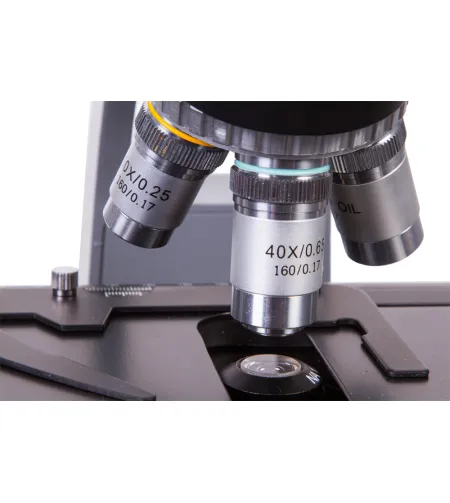 Levenhuk 740T Trinokulārais microskops