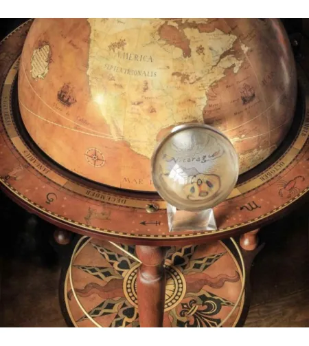 Da Vinci põrandal seisev maakera joogikapp Zoffoli ratastel Rooste