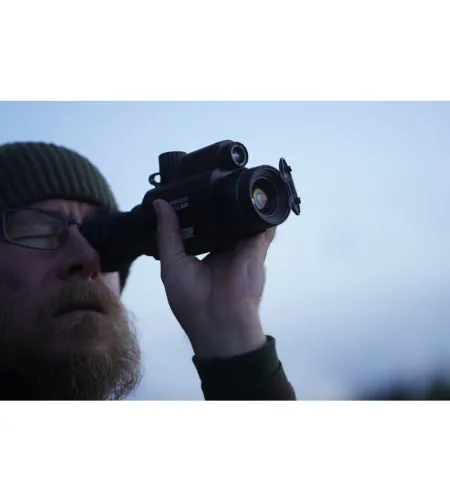 Digitālais nakts redzamības tēmēklis HIKMICRO CHEETAH C32F-SN (ar 940nm piegaismotāju)