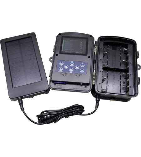 Camouflage Wildcamera solar panel