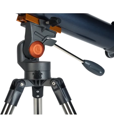 „Celestron Astromaster LT 70AZ&ldquo; su telefono adapteriu ir mėnulio filtru